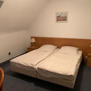 Hotel Waldhotel Hensel's Felsenkeller, Frankfurt am Main